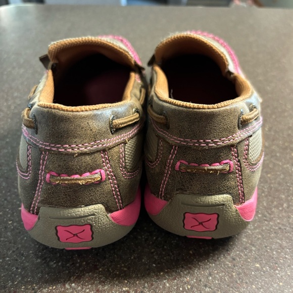 Twisted X - Picture 2 of 5